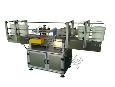 塑料桶醬料貼標(biāo)機(jī)(圖1)