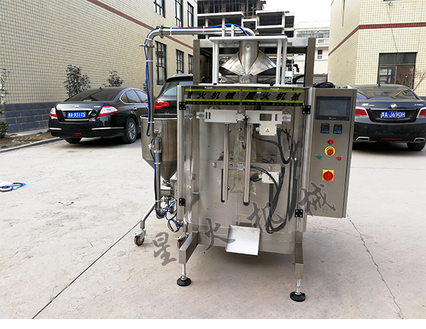 醬料自動包裝機(jī)一步一個(gè)腳印(圖1) 醬料自動包裝機(jī)一步一個(gè)腳印(圖1)