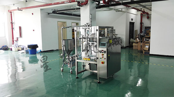 高粘度醬料包裝機生產(chǎn)線哪家好(圖1) 高粘度醬料包裝機生產(chǎn)線哪家好(圖1)