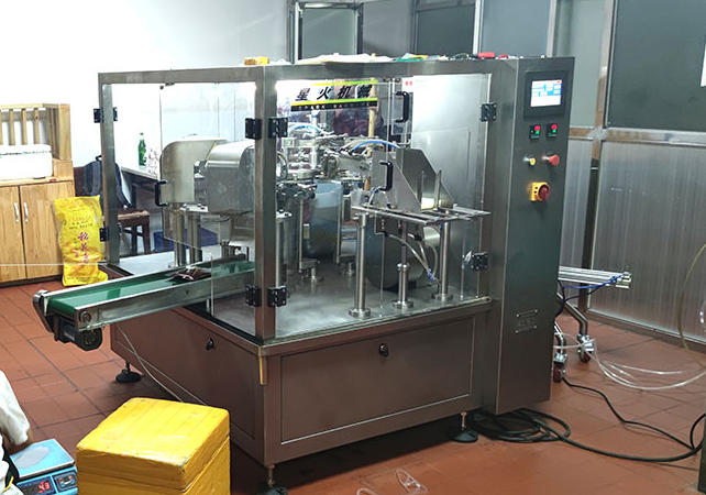 全自動番茄醬包裝機(jī)械對企業(yè)起著重大的作用(圖2) 全自動番茄醬包裝機(jī)械對企業(yè)起著重大的作用(圖2)