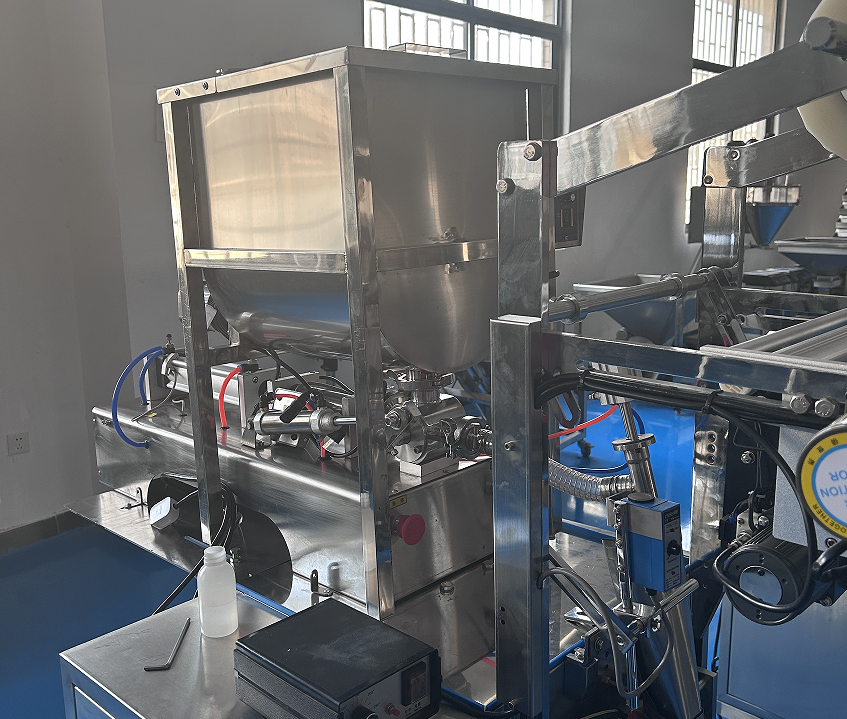 全自動(dòng)芥末醬包裝機(jī)械保持與時(shí)俱進(jìn)的發(fā)展(圖1)