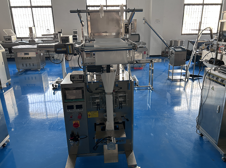 鹵肉調(diào)味醬料自動包裝機(jī)在市場上面大方異彩(圖3) 鹵肉調(diào)味醬料自動包裝機(jī)在市場上面大方異彩(圖3)