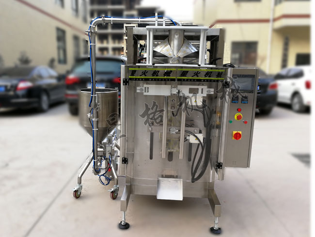 自動化火鍋底料包裝生產(chǎn)線設(shè)備，驚艷亮相！(圖1)