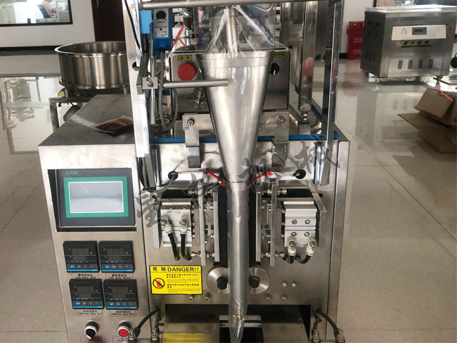 吃螃蟹的季節(jié)，怎么能少了全自動(dòng)蟹黃醬包裝機(jī)(圖4)